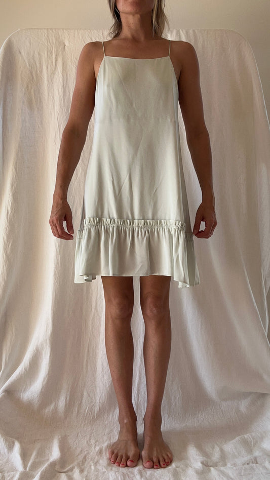 Robe Lila crêpe envers satin vert d'eau courte