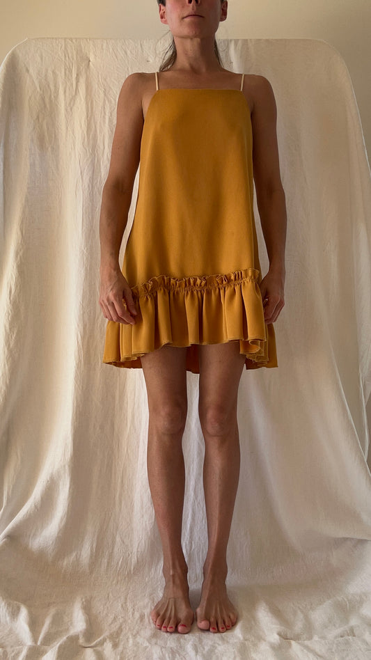 Robe Lila crêpe envers satin ocre courte